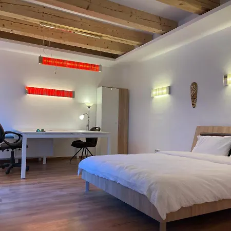 아파트 Savoya4 Old Center Self Checkin Workspacestudio *