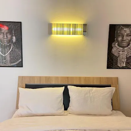 Savoya4 Old Center Self Checkin Workspacestudio