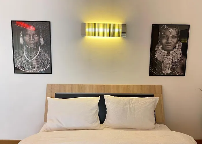 Savoya4 Old Center Self Checkin Workspacestudio